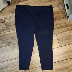 Old Navy Women's Dark Blue Cropped Pants